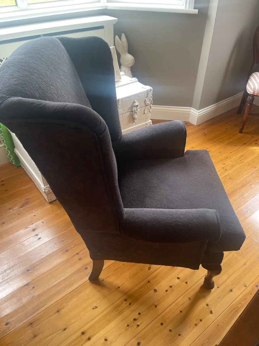Queen Ann armchair - Image 1