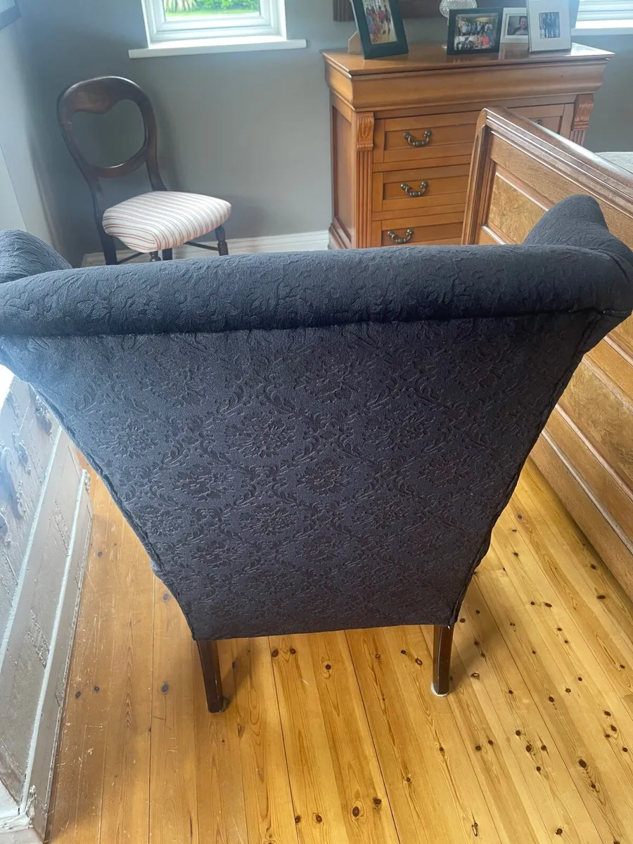 Queen Ann armchair - Image 2