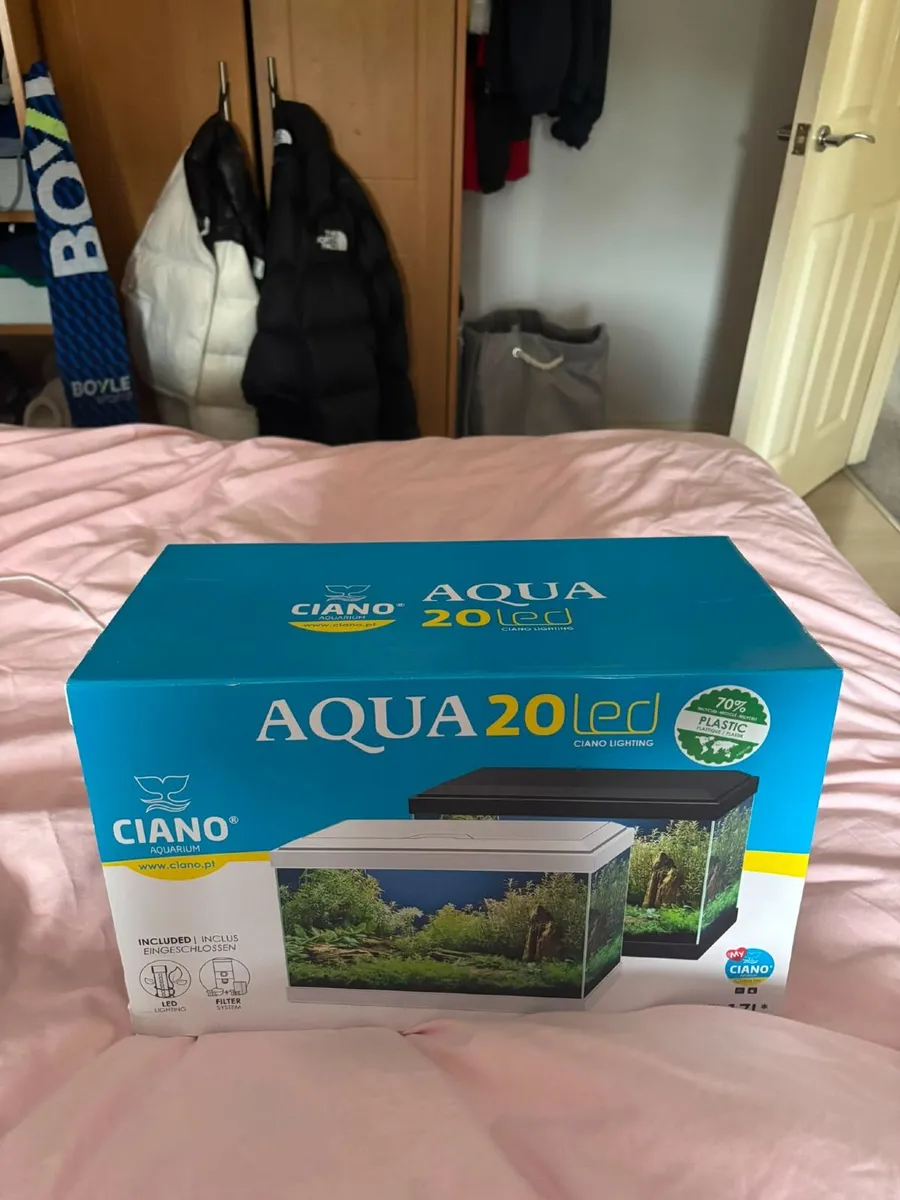 Fish Tank - Image 1