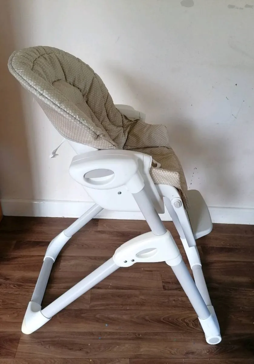 Joie feeding chair - Image 4