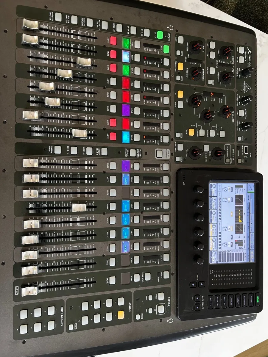 Behringer X32 Compact mixer & Thon flight case - Image 2