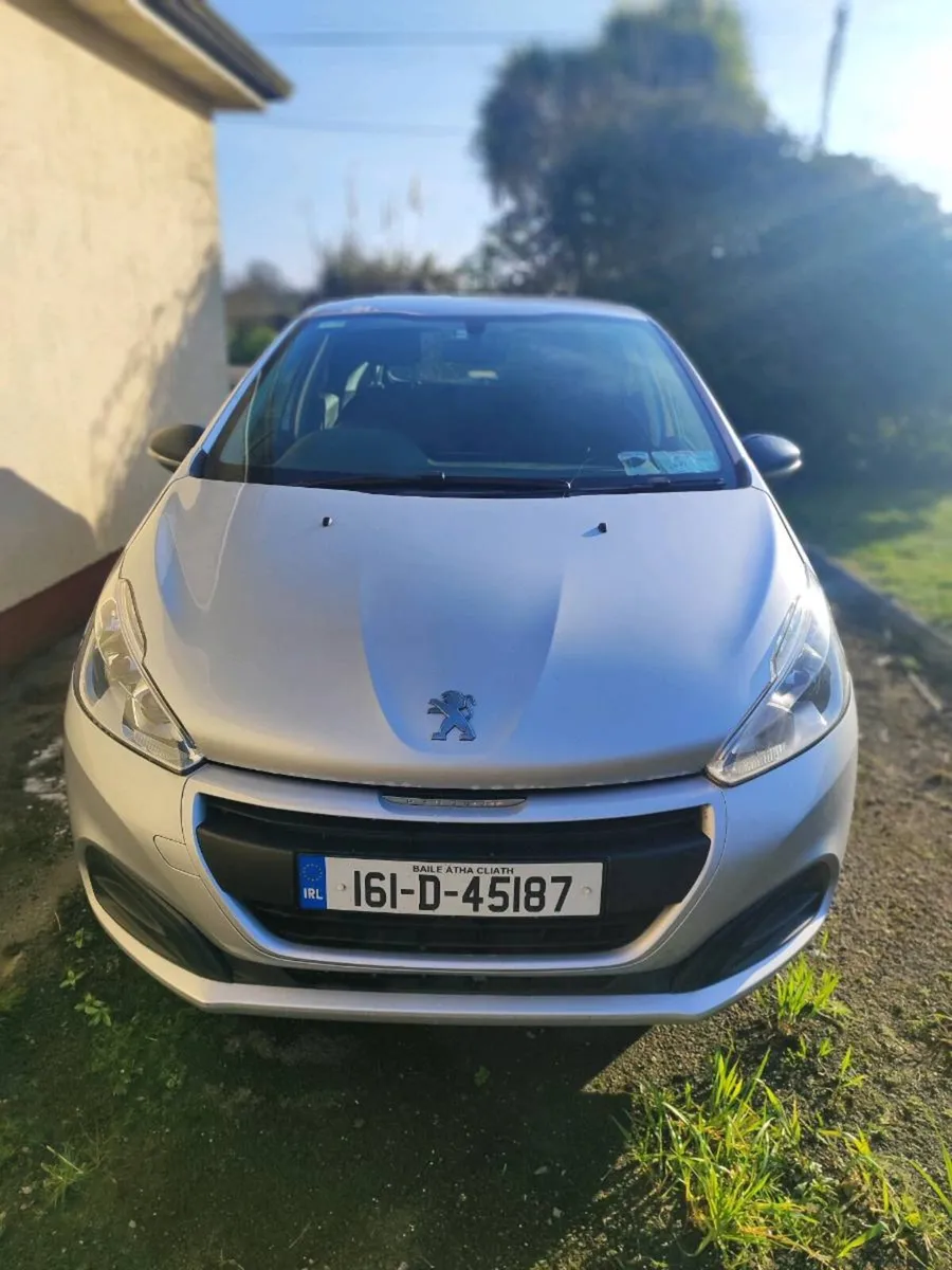Peugeot 208 van - Image 1