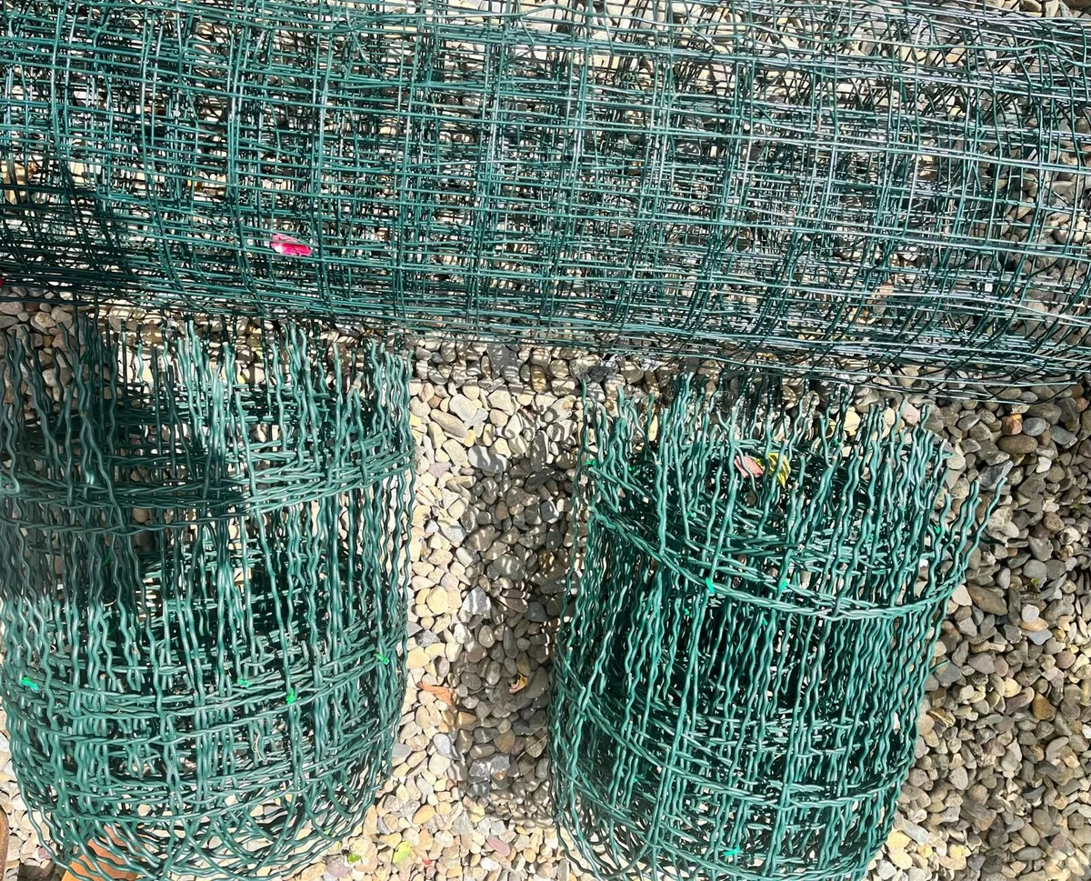 Three rolls of wire mesh - Image 1