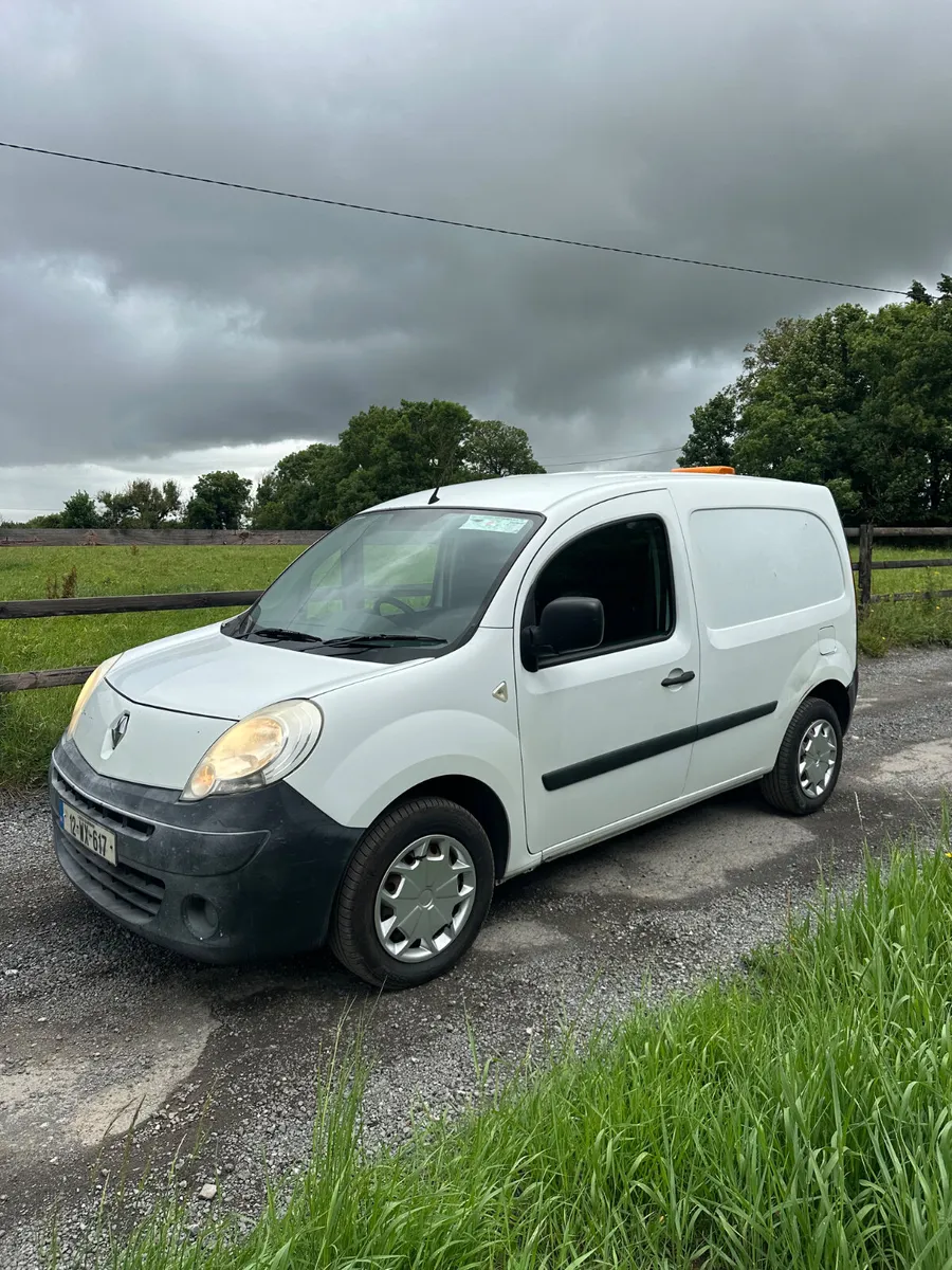 Renault Kangoo 2012 DOE 05/27 - Image 1