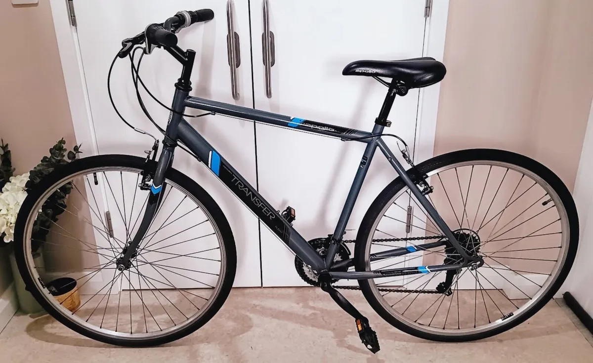 Large apollo road bike all working - Image 1