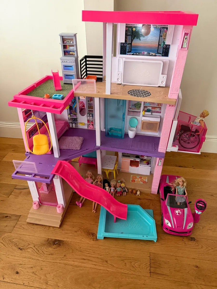 Barbie dream house