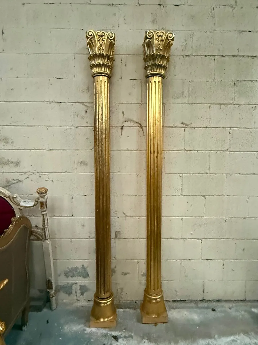 Gilt carved wood pillars - Image 3