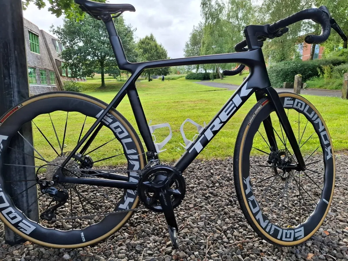 Trek Madone SL 5 Gen 8 - Image 1
