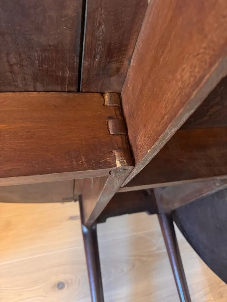 kitchen Table - Image 4