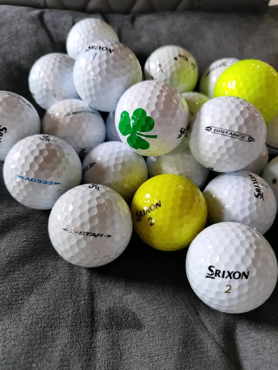 22 Srixon Golf Balls – Great Condition ⛳