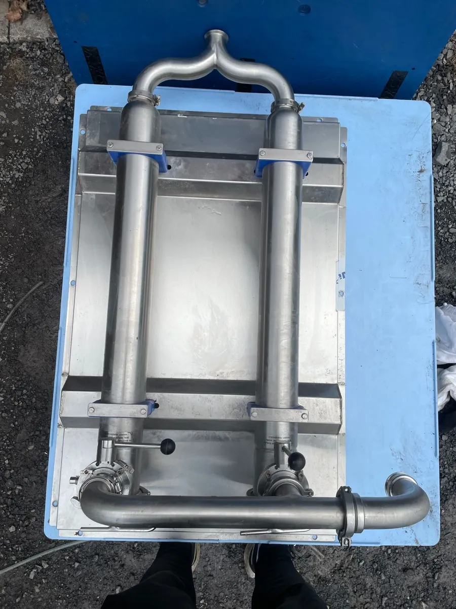 Double filter fullwood pump, delaval/gascoigne jar - Image 1