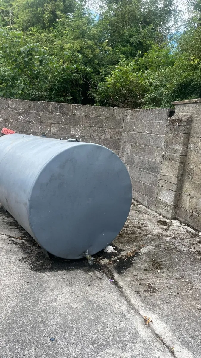Tank 600 gallons