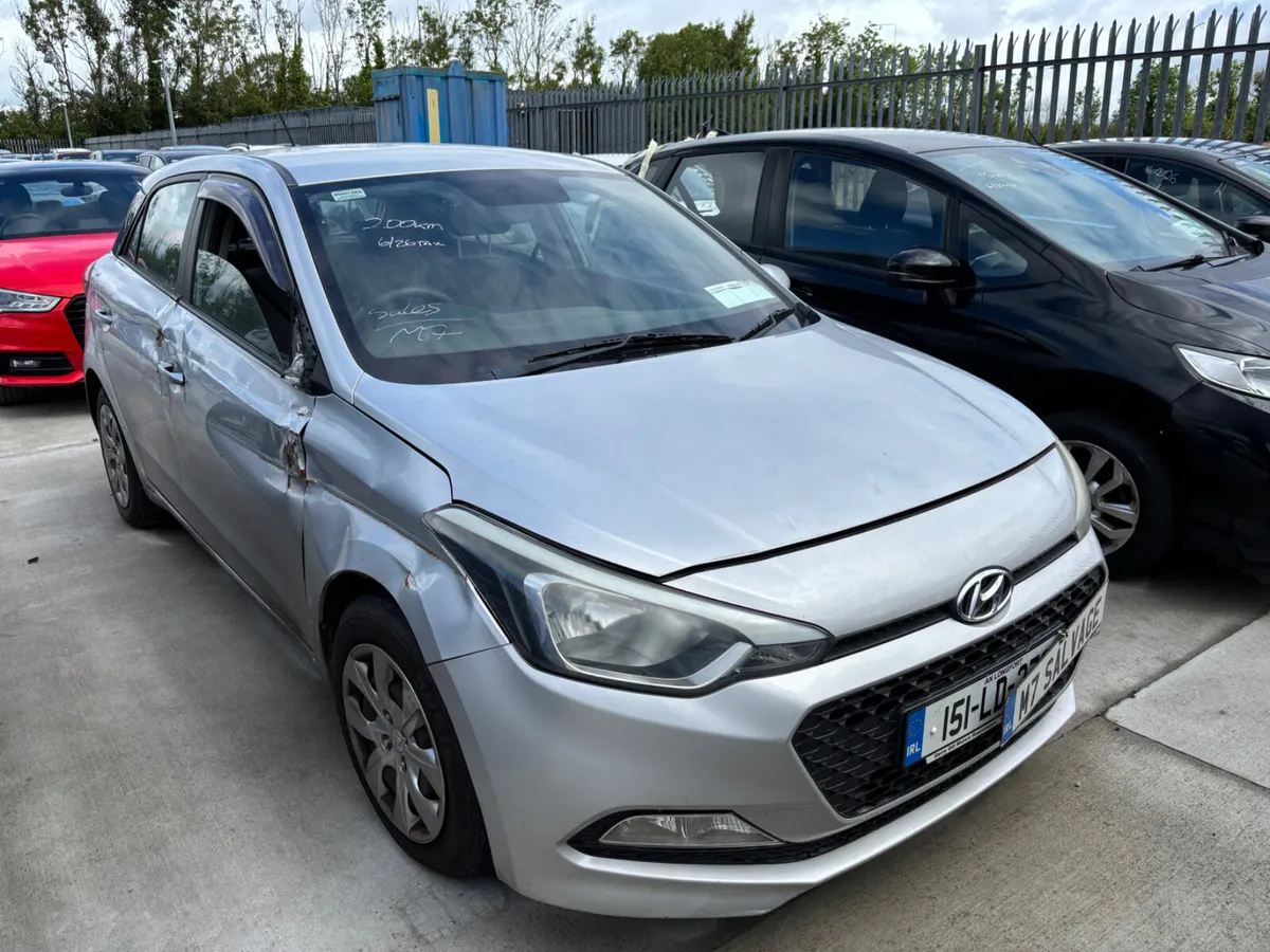 15 i20 Classic 1.2 Petrol 200km Drives - Image 2