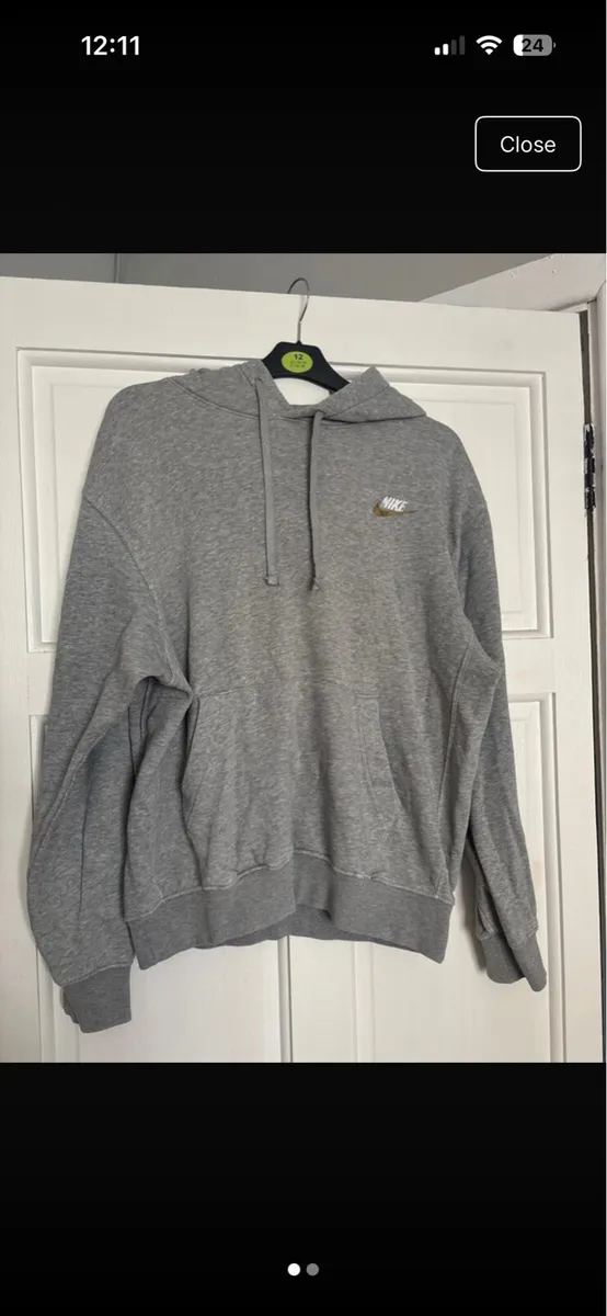 Bundle of clothes - Image 4