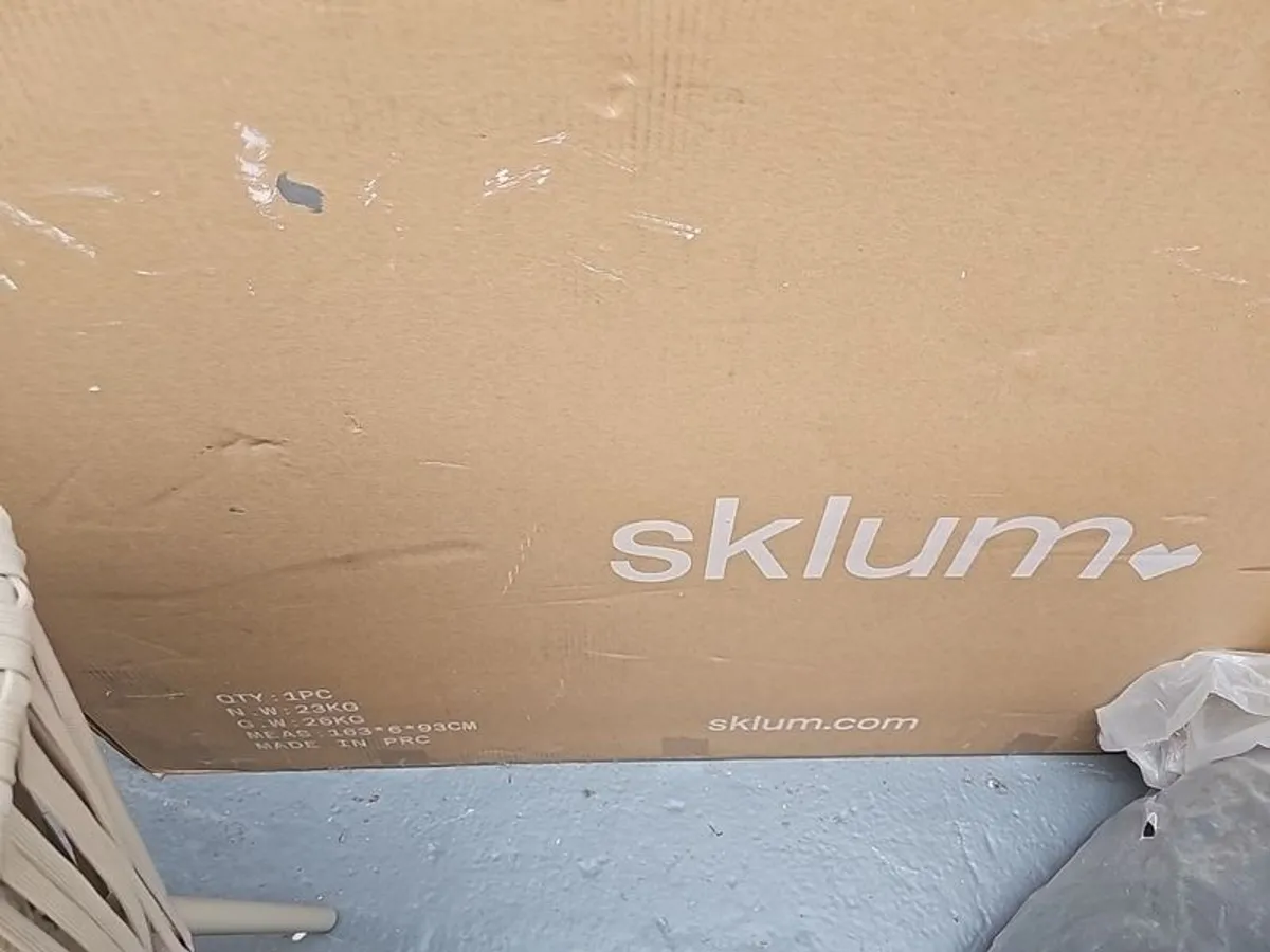 Sklum glass table and four coushioned chairs unwanted gift still in the box - Image 3