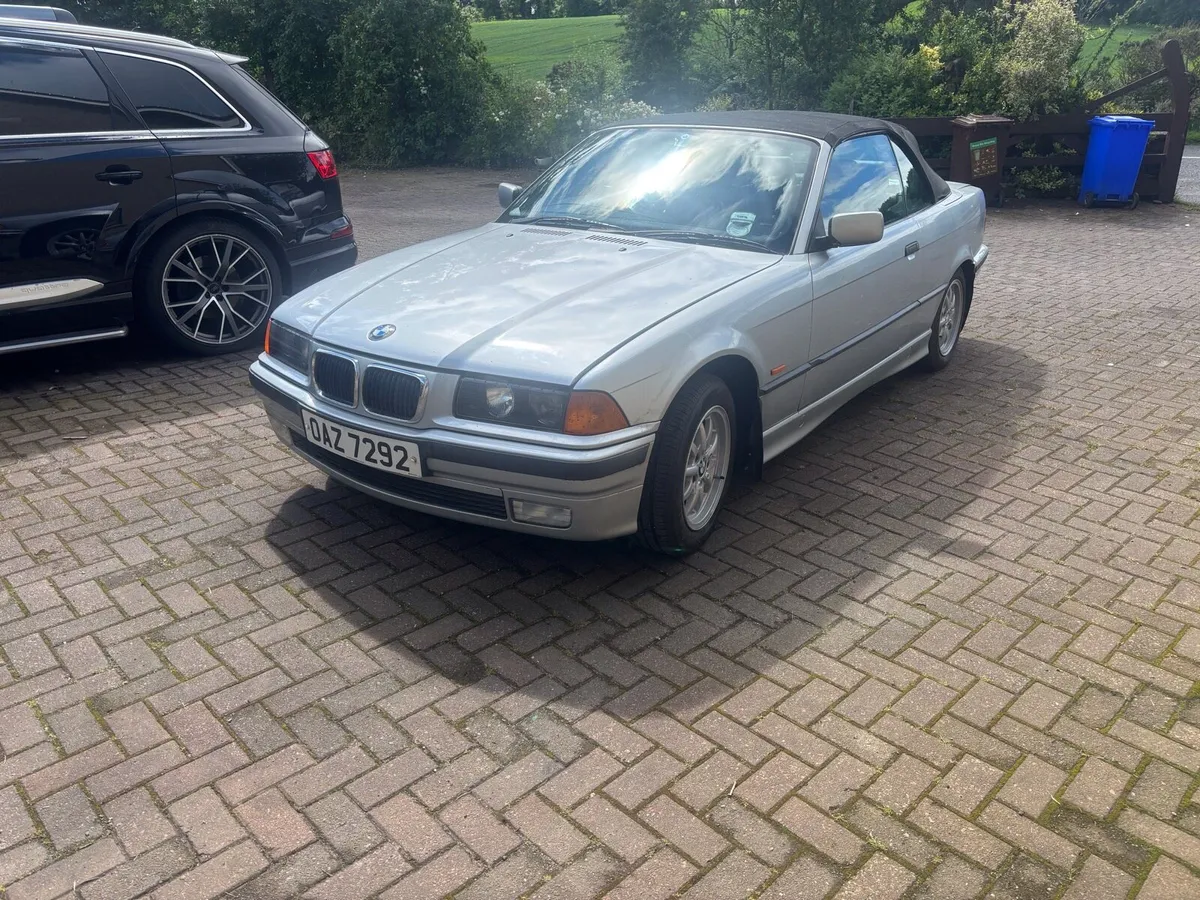 BMW 318i convertible - Image 1