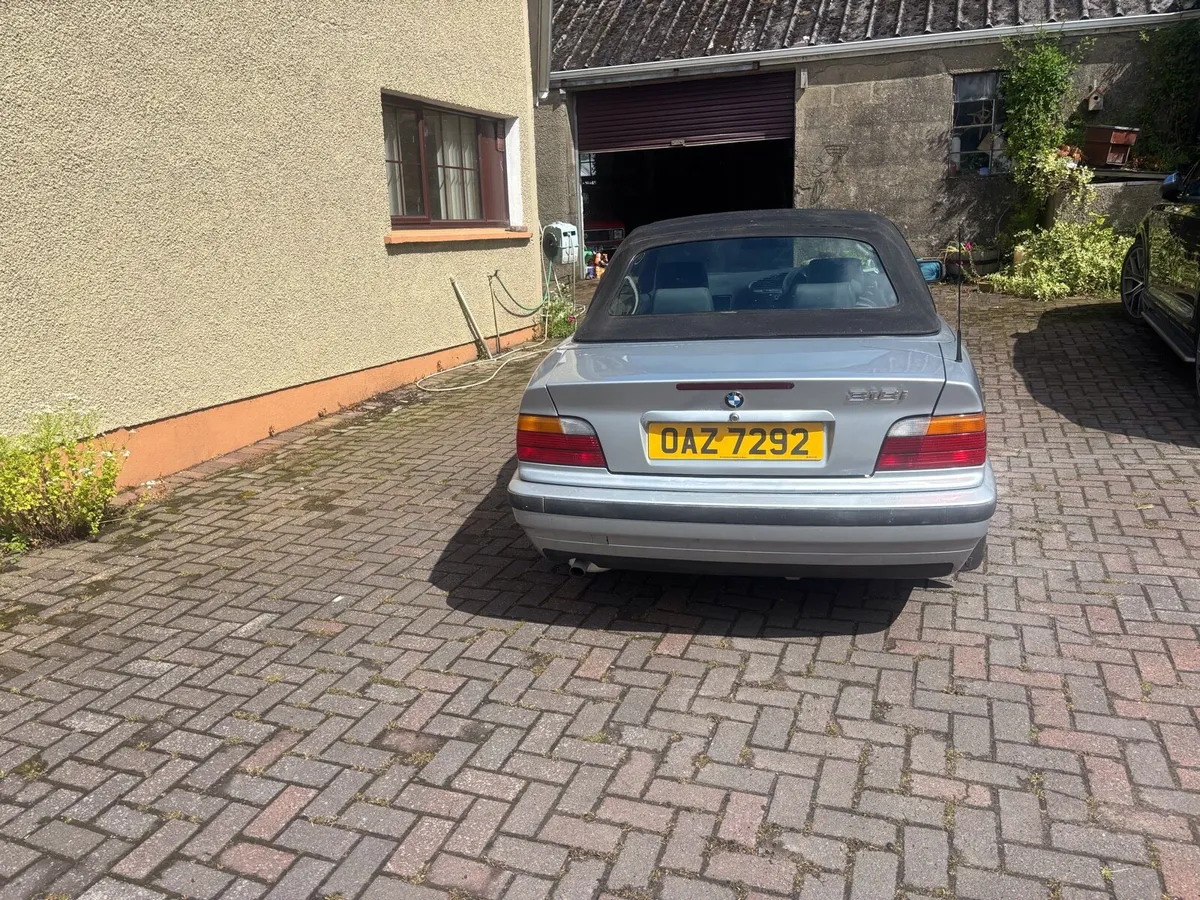 BMW 318i convertible - Image 3