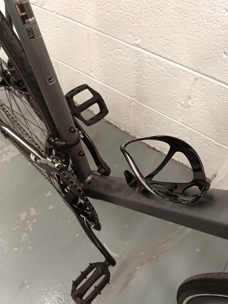 Giant rapid 2 town bike - Image 3
