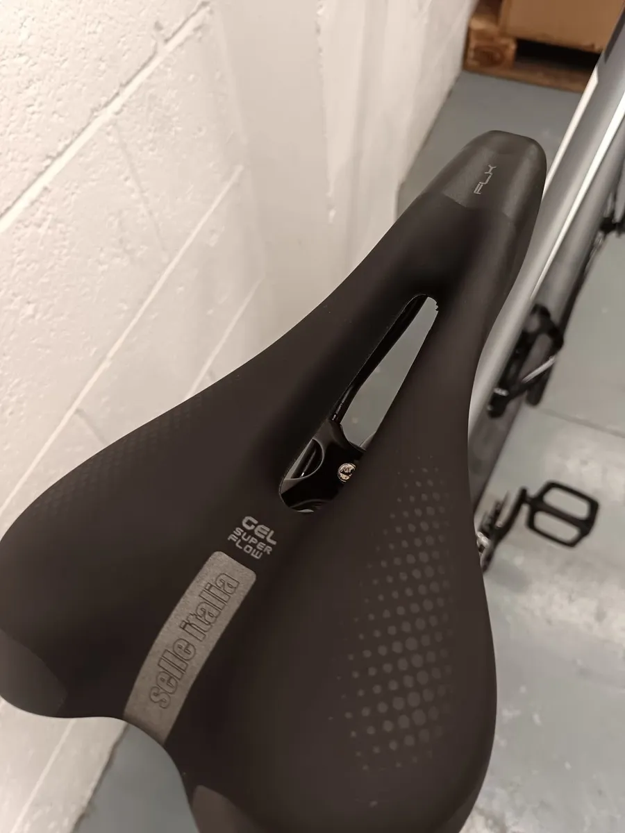 Giant rapid 2 town bike - Image 4