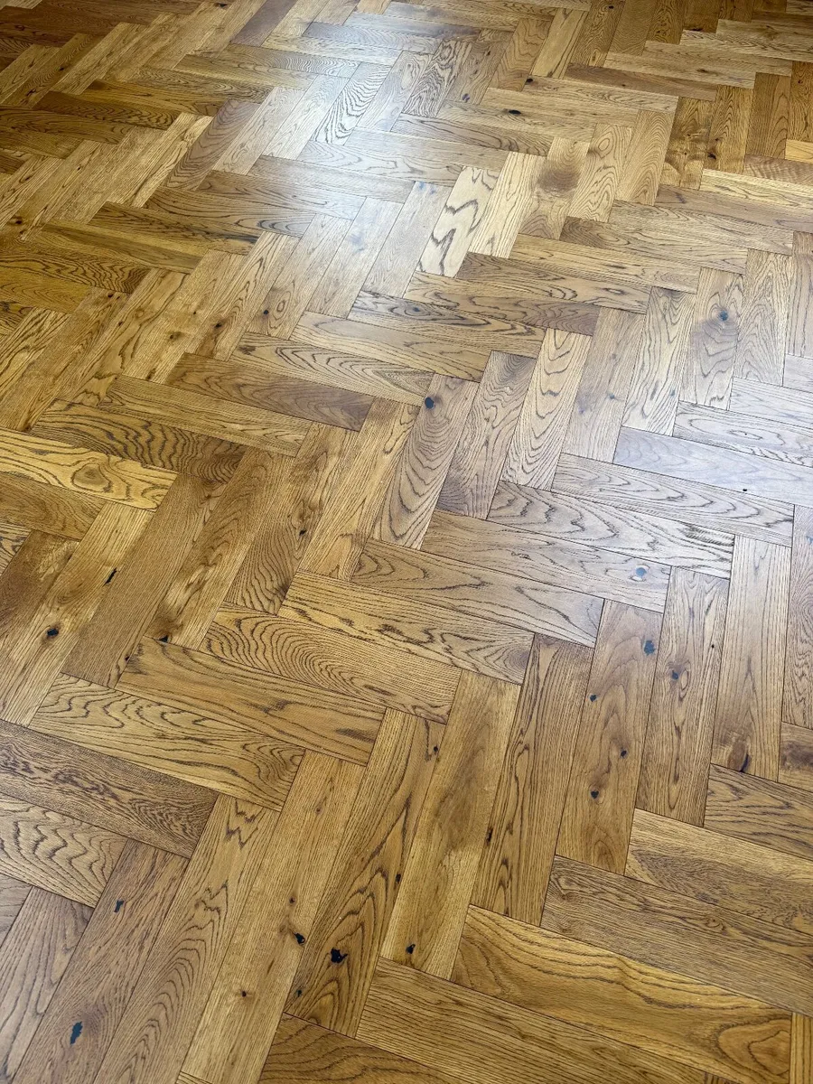 Engineered Honeyed Oak herringbone floor - Image 1