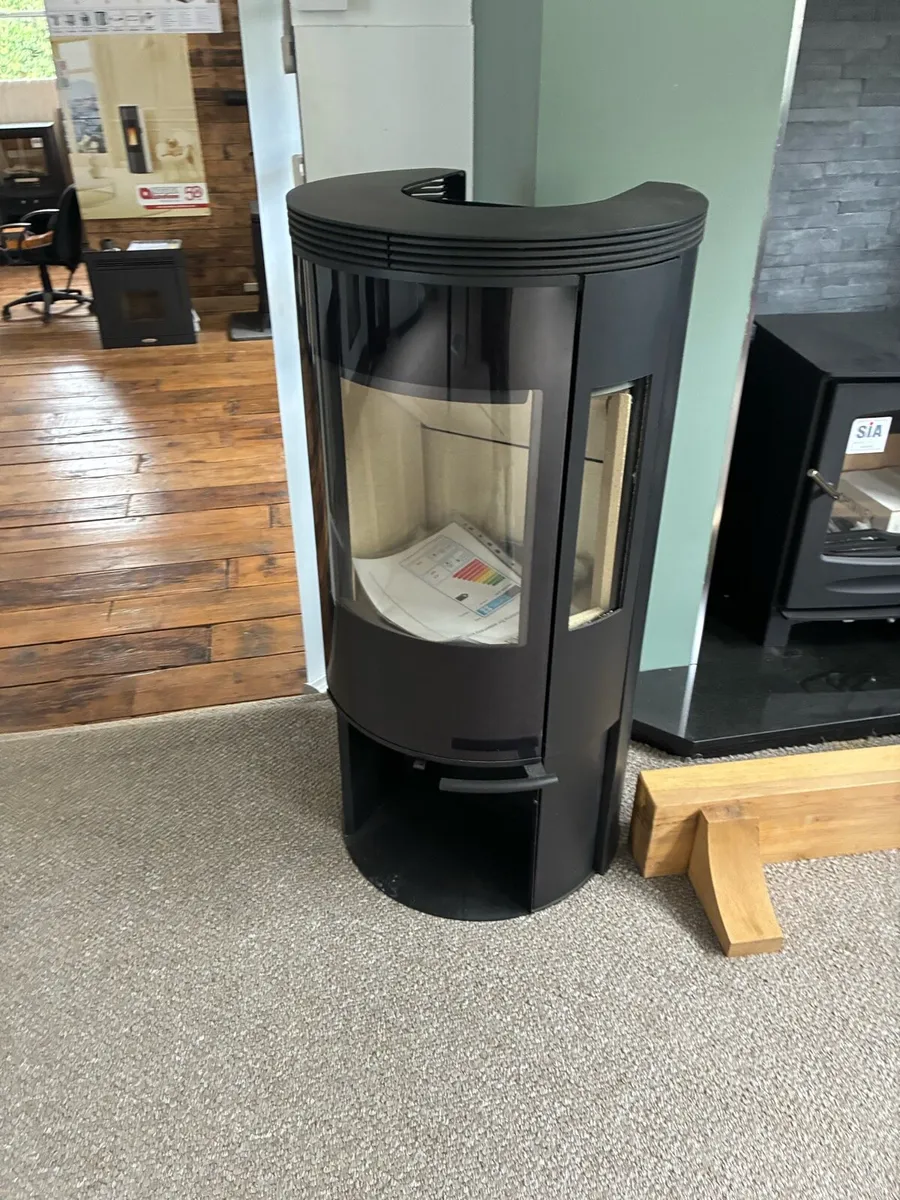 Wood burning stove
