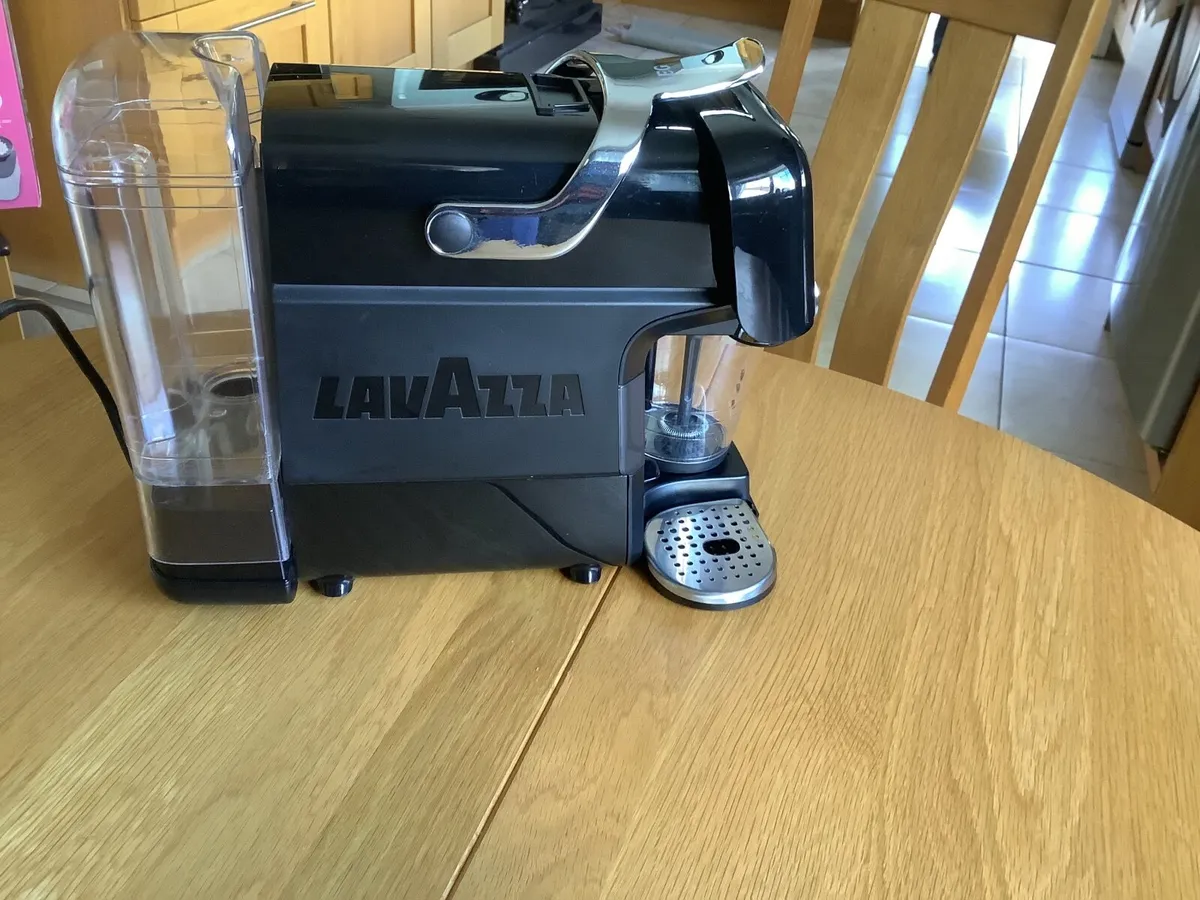 Lavazzo Coffee machine - Image 3