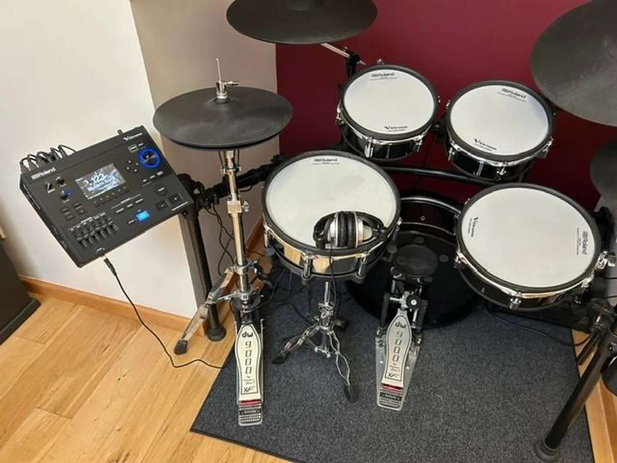 Roland V51 v-drum based kit, as new - Image 3
