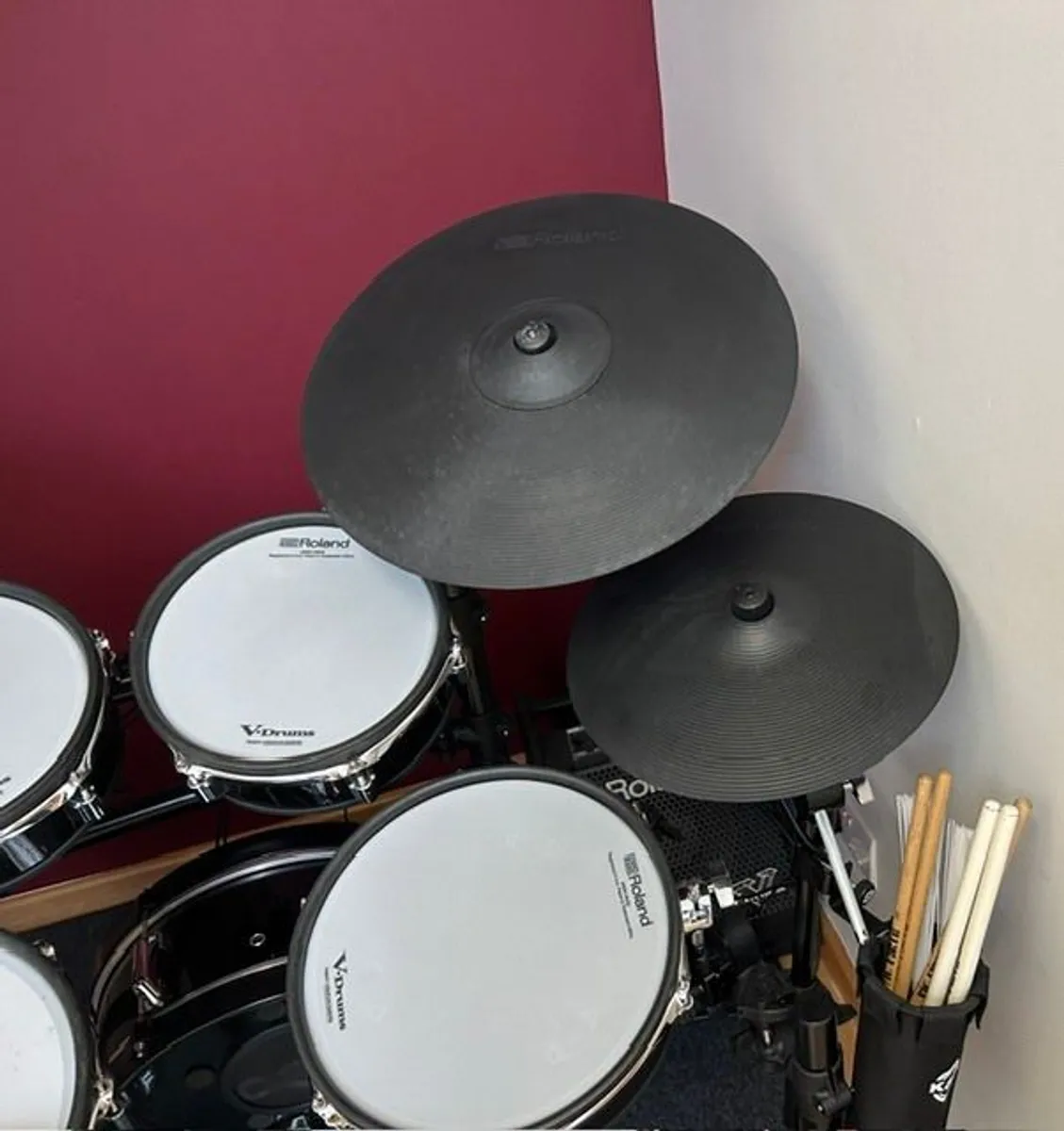 Roland V51 v-drum based kit, as new - Image 2