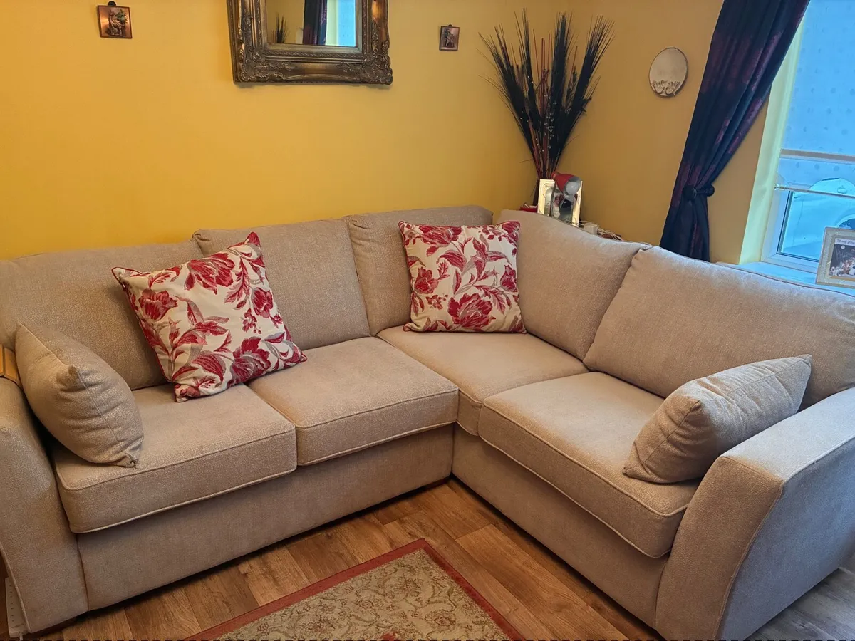 Corner sofa like new - Image 1