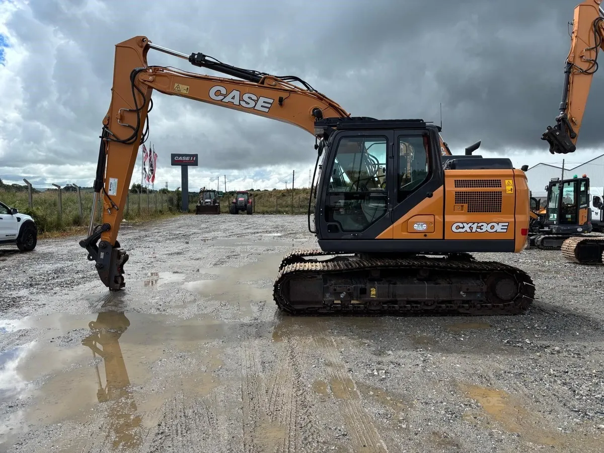 22/23 Case CX130E - Image 2