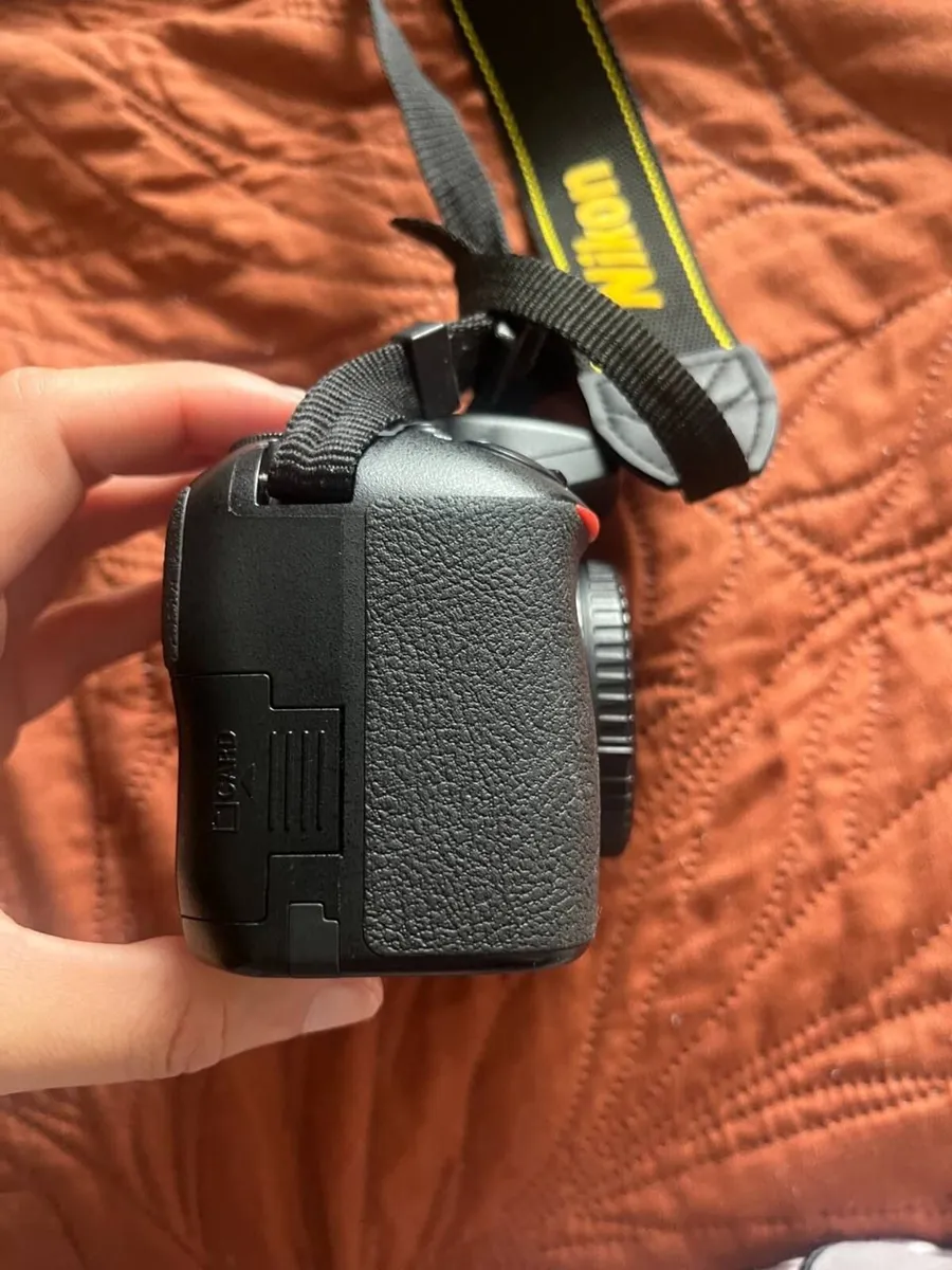 Nikon D3500 - Image 4