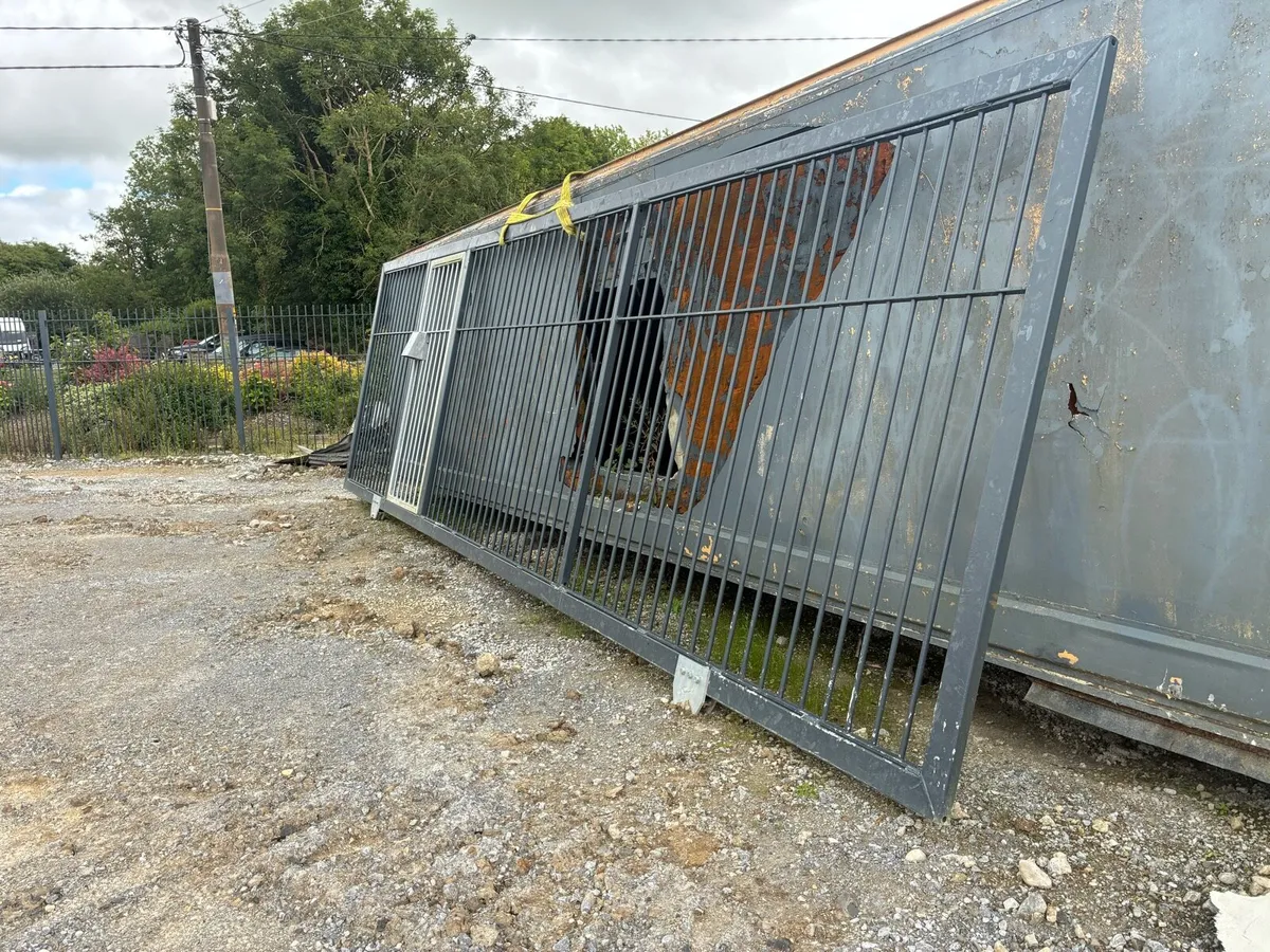 Galvanised fencing - Image 3