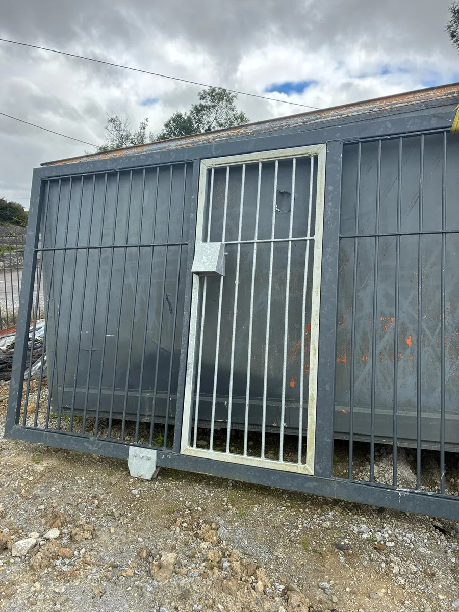 Galvanised fencing - Image 4