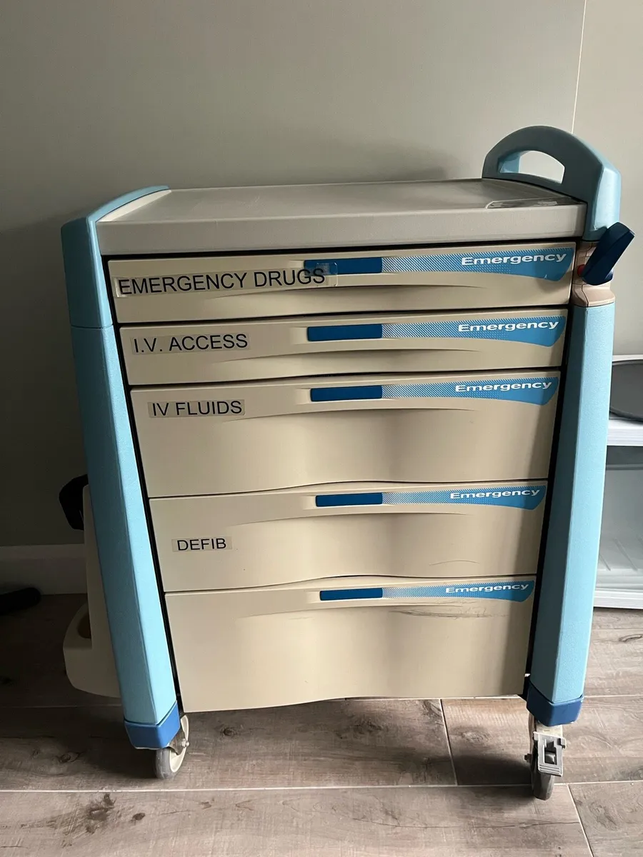 AVALO 6 Drawer Standard Hght Emergency Crash Car - Image 1