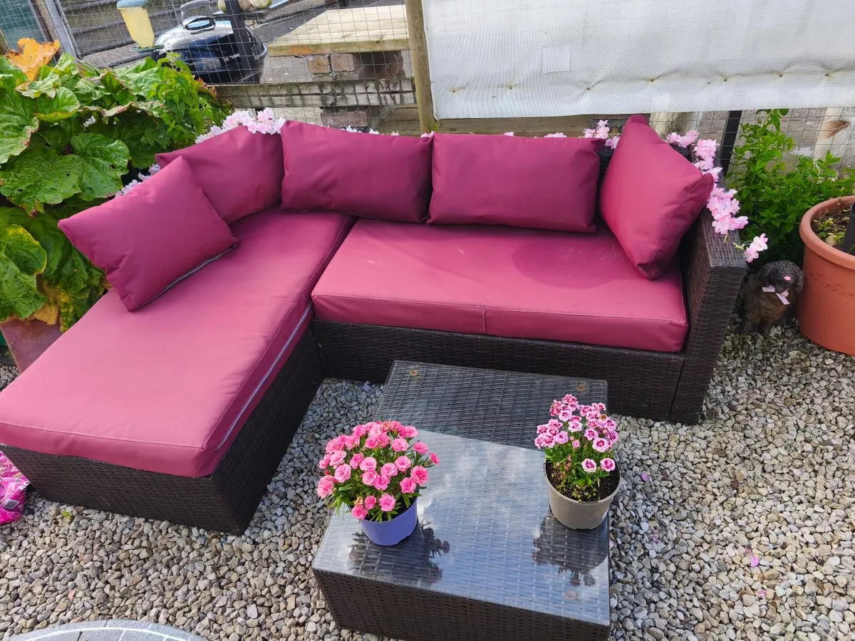 Garden rattan furniture sst. - Image 1