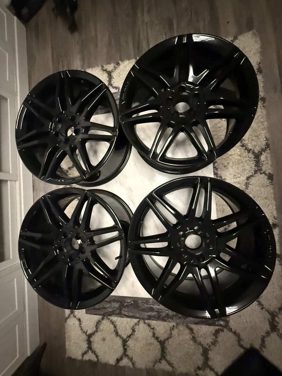Mercedes R19 alloys (NEW) - Image 1