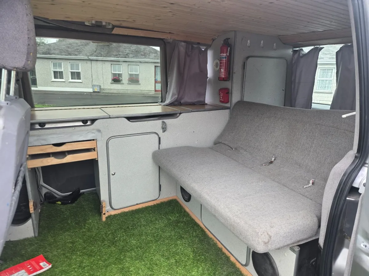 Mercedes Vito Camper Van 2002 - Image 3