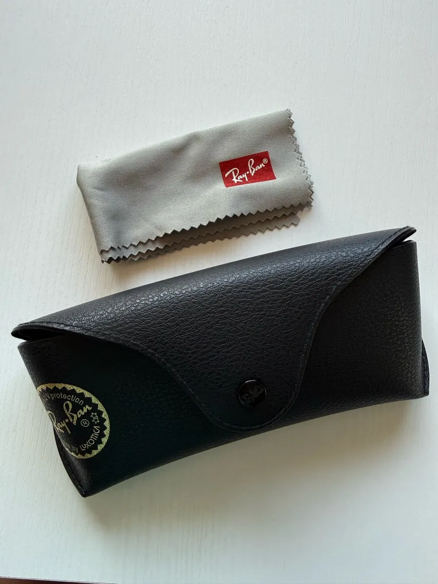 Ray ban original cover case, very good condition - Image 1
