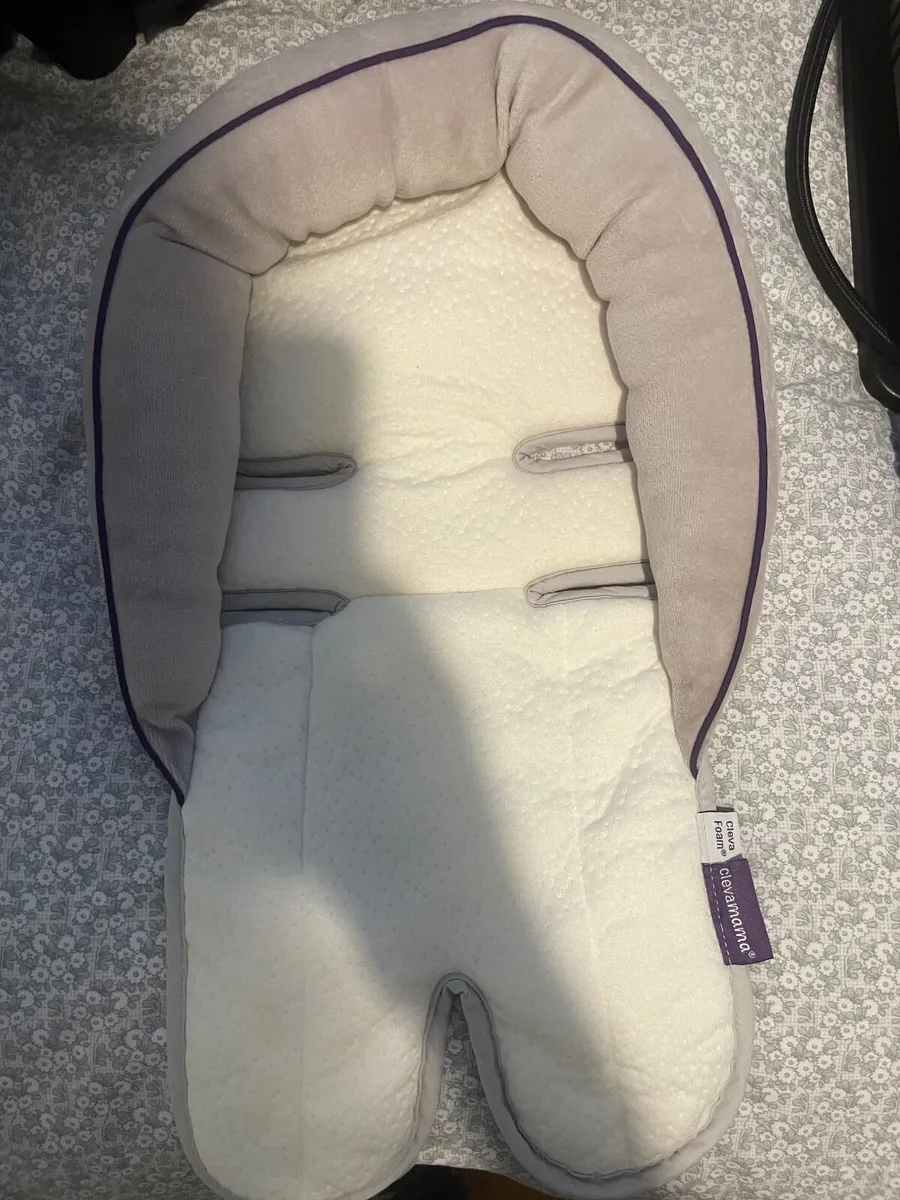 Clevamama baby head support for car seat or buggy