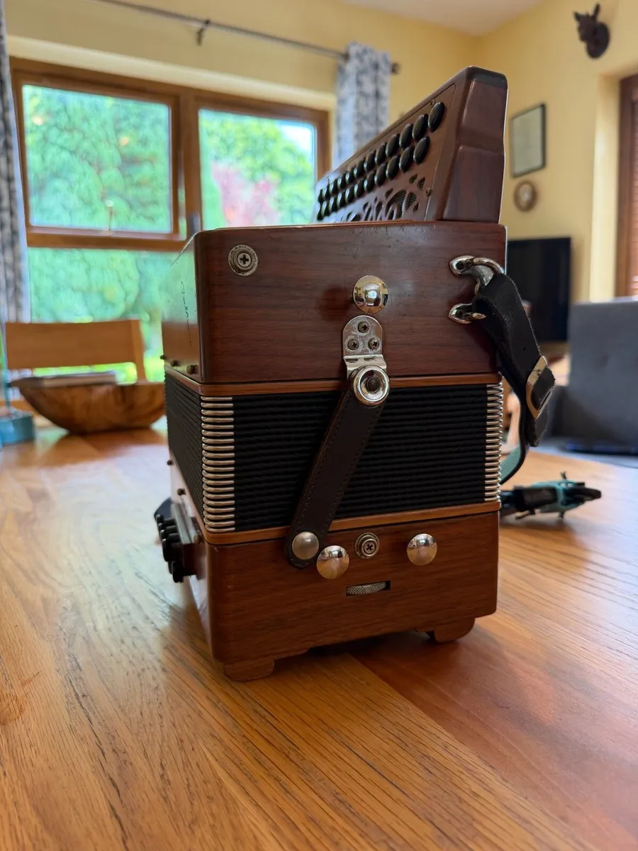 Beltrami Button Accordion B/C 3 Voice - Image 2