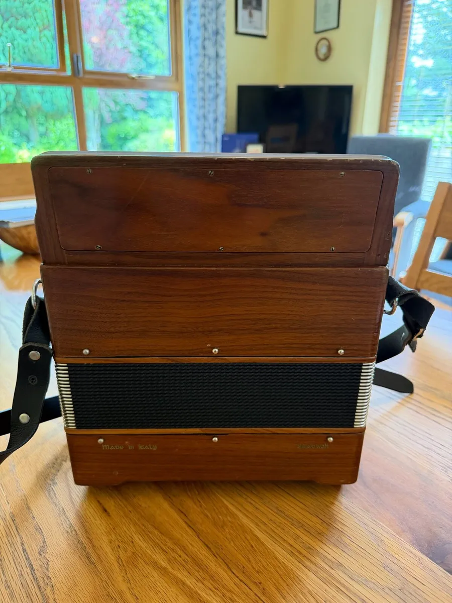 Beltrami Button Accordion B/C 3 Voice - Image 4