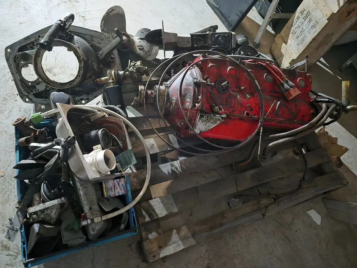 Boat engine - Image 3