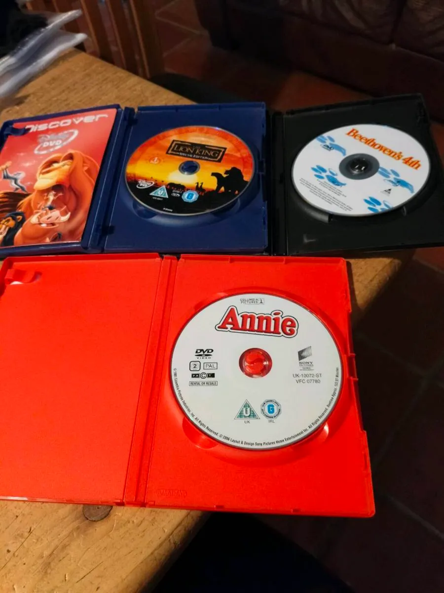 3 Dvds, great condition, The Lion King, Beethoven, - Image 3