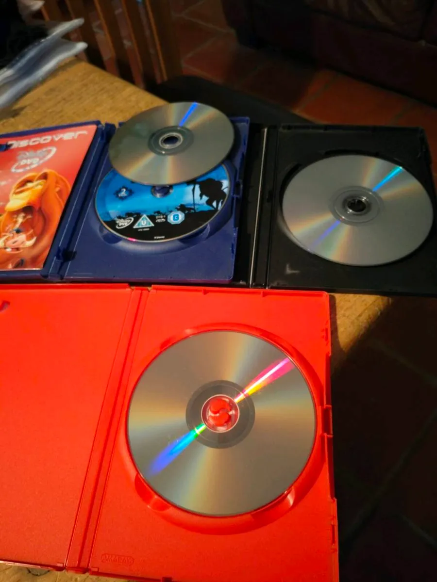 3 Dvds, great condition, The Lion King, Beethoven, - Image 4