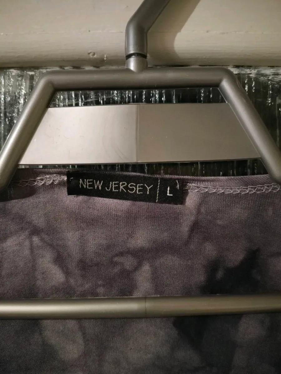 New Jersey, waterfall grey and white tie-dye open- - Image 4