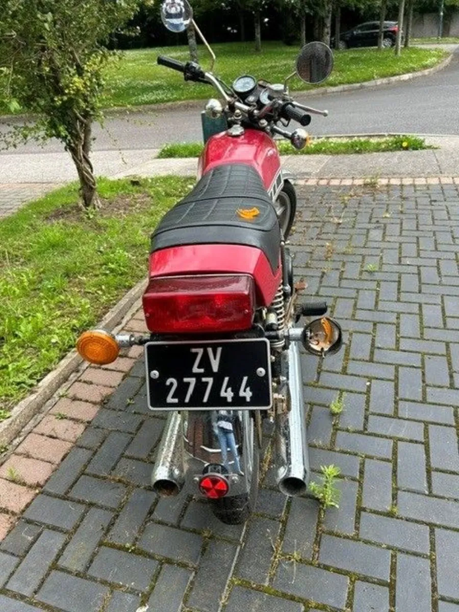 YAMAHA RD 250 1977 - Image 2