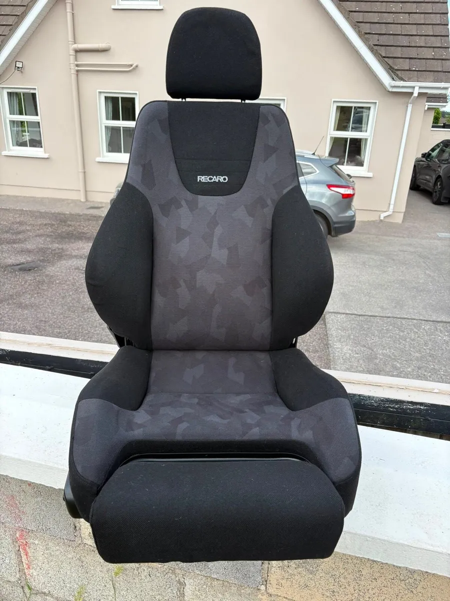 CLASSIC RECARO SEATS - Image 1