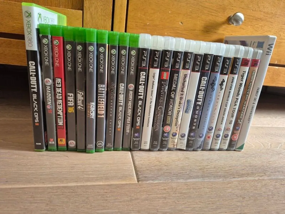 Cd, Dvd And Xbox, Ps3 Games - Image 1