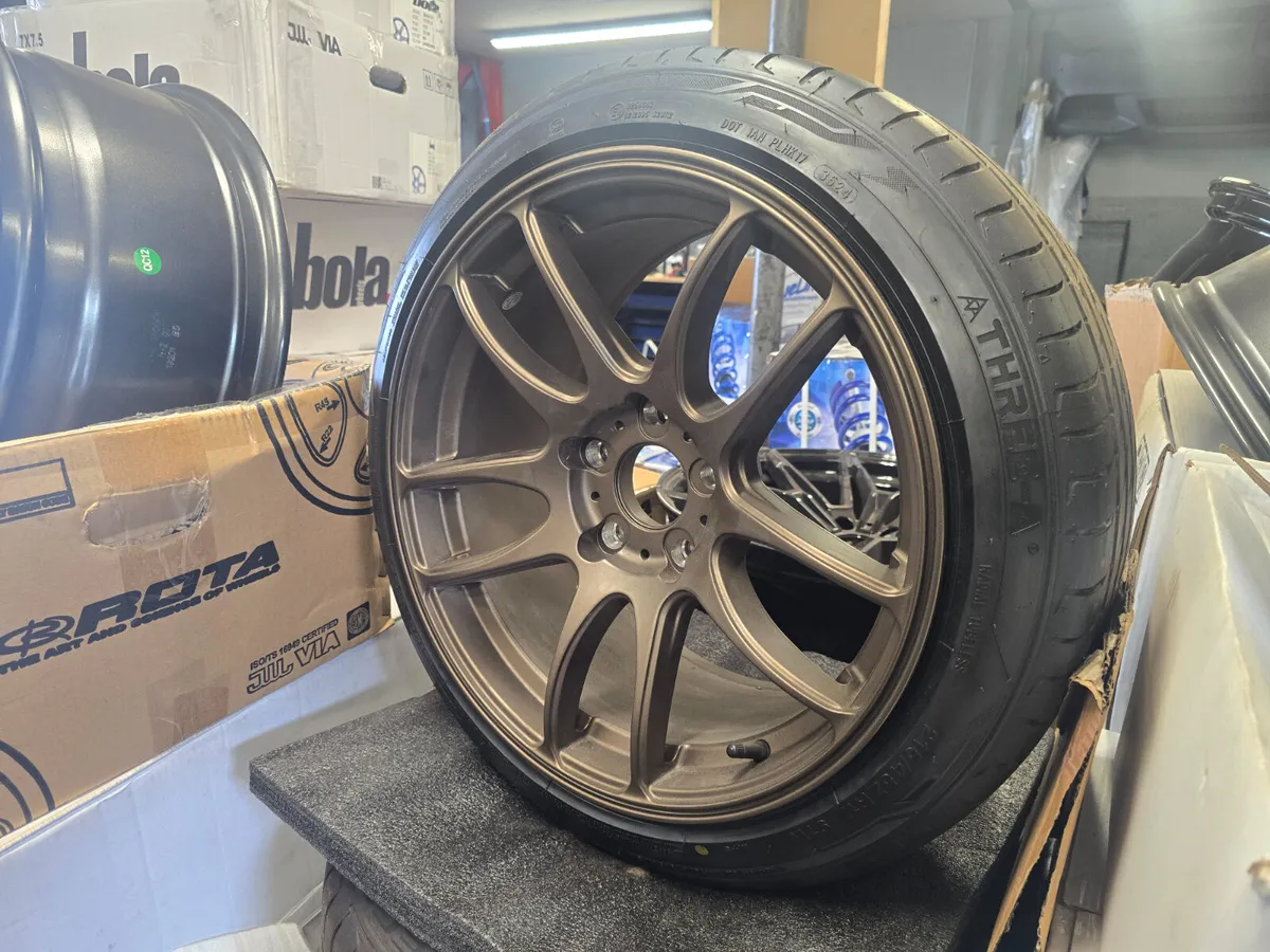 **Special** 17" Japan Racing JR-29
