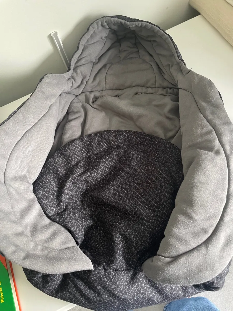 Baby car seat blanket - Image 2
